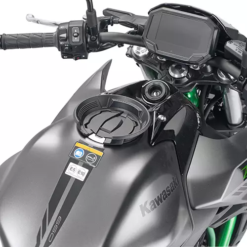 Givi Flange X Tanklock Bag Kawa.Z650 20-23 - Duell MP varaosat ja tarvikkeet - 102430 - 1