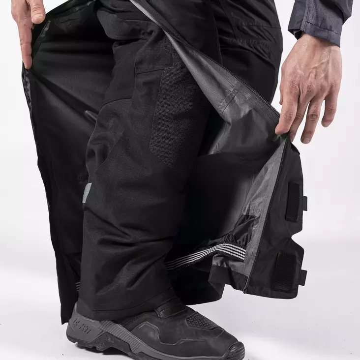 Leatt Sadehousu ADV Rain Cover XL/US36/EU54 Musta - Duell ajovarusteet - 44360 - 1