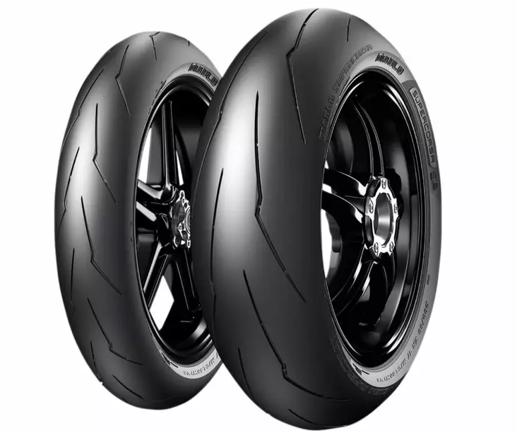 Pirelli Diablo Supercorsa V3 110/70 ZR 17 M/C 54W TL SC1 Fr. - Duell renkaat - 64990 - 1
