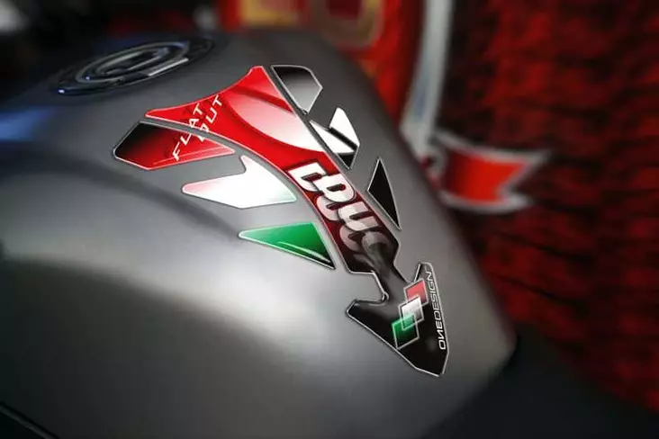 Puig Tank Pad Future Ducati C/Red - Duell MP varaosat ja tarvikkeet - 140540 - 1