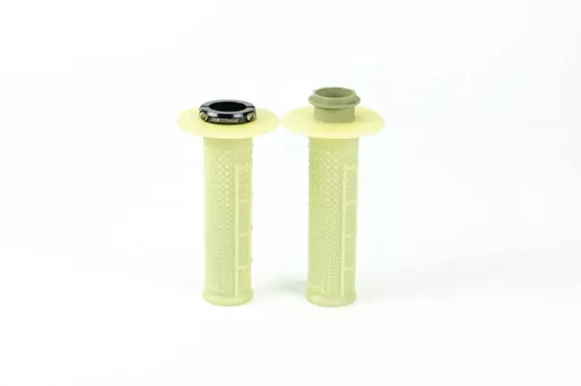 Renthal MX R-Works Lock-On Grips Kevlar Tapered Half Waffle - Duell MP varaosat ja tarvikkeet - 69640 - 1