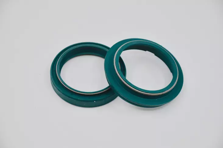 SKF Oil & Dust Seal 43 mm. - OHLINS - Duell MP varaosat ja tarvikkeet - 124250 - 1