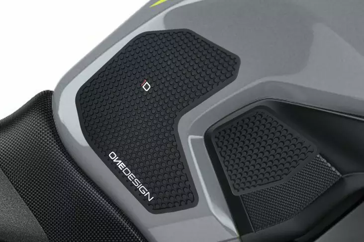 Puig Lateral Tank Pads Yamaha C/Black - Duell MP varaosat ja tarvikkeet - 99971 - 1