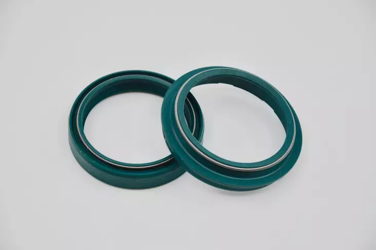 SKF Oil & Dust Seal 47 mm. - SHOWA - Duell MP varaosat ja tarvikkeet - 124781 - 1
