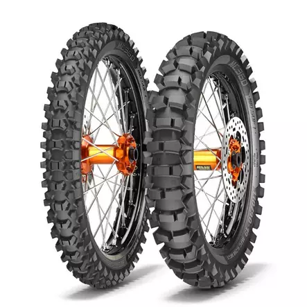 Metzeler Roadtec Scooter 140/60-14 M/C 64P TL Reinf Re. - Duell renkaat - 89351 - 1