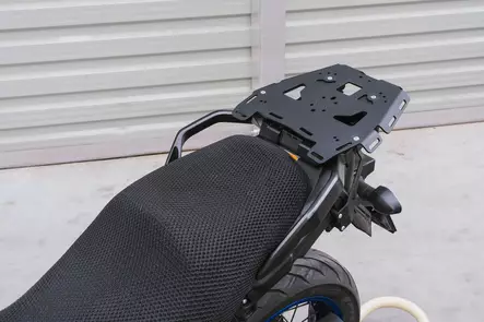 Yakk EXP Rear rack top case Suzuki DL650 V-Strom XT (17-) black - Duell MP varaosat ja tarvikkeet - 100881 - 1