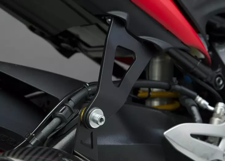 Yoshimura Suzuki Gsx-S1000/F 2016-18 Aluminum Muffler Bracket Kit - Duell MP varaosat ja tarvikkeet - 113982 - 1