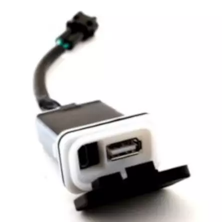 CFMOTO USB-laturi moottoripyörään - Moottoripyörän lämmittimet ja elektroniikka - 882 - 1