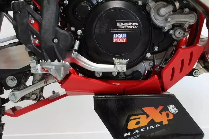 AXP Xtrem HDPE Skid Plate Red Beta 250RR/300RR 20-24 - Duell MP varaosat ja tarvikkeet - 86383 - 1