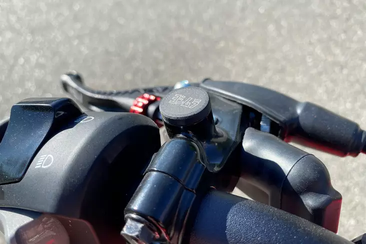 Yoshimura UNIVERSAL Mirror Hole Caps 10mm - Duell MP varaosat ja tarvikkeet - 112803 - 1