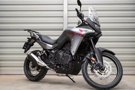 Yakk EXP Skid plate Honda XL750 Transalp (23-) black - Duell MP varaosat ja tarvikkeet - 100883 - 1