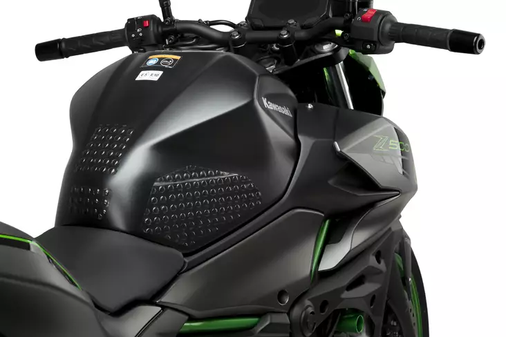 Puig Side Tank Grips Kawasaki Z500/Ninja 500 24' - Duell MP varaosat ja tarvikkeet - 95364 - 1