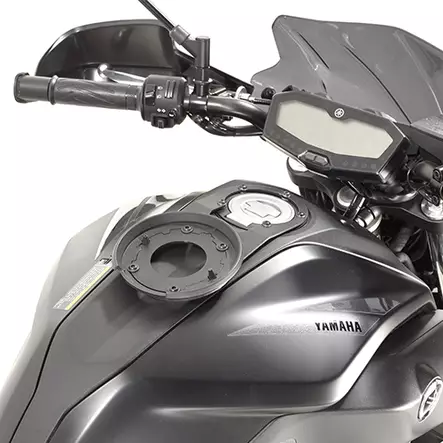 Givi Tanklock kiinnike Tanklocklaukkujen kiinnittämiseen MT-07 (18) - Duell MP varaosat ja tarvikkeet - 103065 - 1