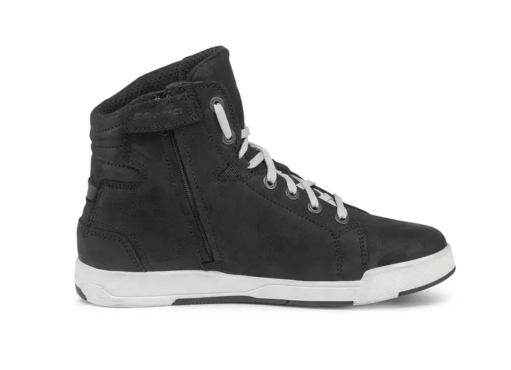 Forma Ajokenkä Swift X Fit Dry WP Musta/Valkoinen, 47 - Duell ajovarusteet - 46416 - 1