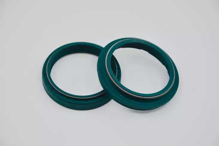 SKF Oil & Dust Seal 48 mm. - KAYABA/OHLINS - Duell MP varaosat ja tarvikkeet - 124976 - 1