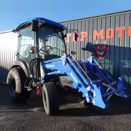 Solis 26 HST XL 4WD etukuormaajalla ja lämpöhytillä - Solis Traktorit - 856 - 1