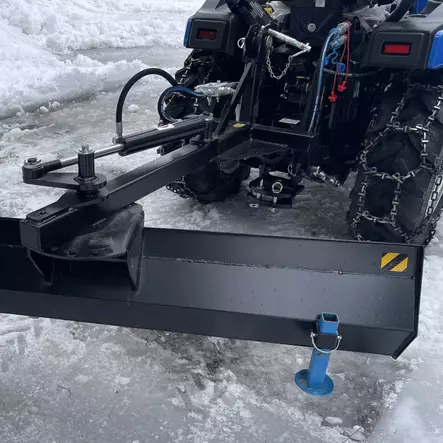 Solis Perälevy hydraulisella käännöllä - Solis Puskulevyt ja aurat - 1006 - 2