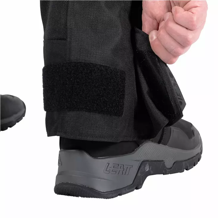 Leatt Ajohousut ADV FlowTour 5.5 M/US32/EU50 Stealth Musta/Harmaa - Duell ajovarusteet - 44267 - 1