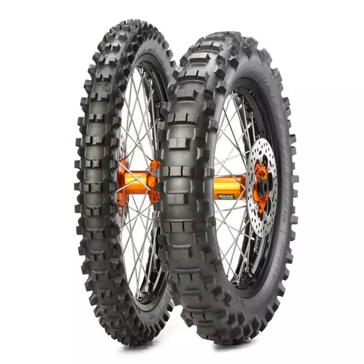 Metzeler MCE 6 Days Extreme 140/80-18 M/C 70M M+S SuperSoft Re. - Duell renkaat - 89567 - 1