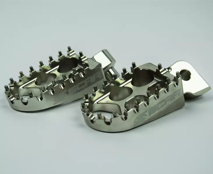 Scar Standard Footpegs - SX85/105 Titanium color - Duell MP varaosat ja tarvikkeet - 75897 - 1