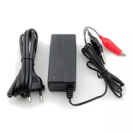 MAXXVOLT Älykäs ylläpitolaturi 12V/0,8A - Akkulaturit - 1077 - 1