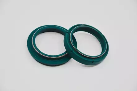 SKF Oil & Dust Seal 43 mm. - KAYABA - Duell MP varaosat ja tarvikkeet - 124517 - 1