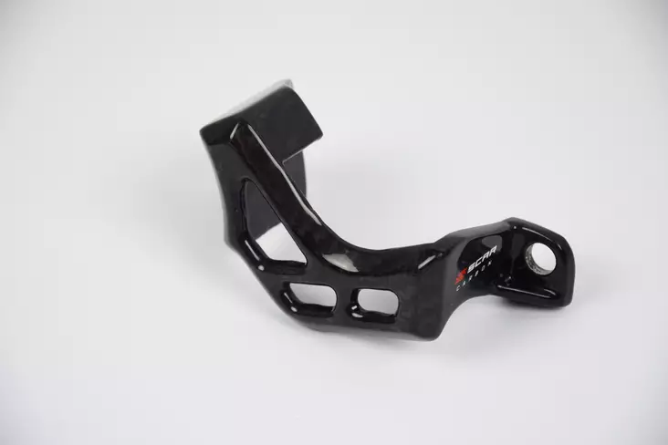 Scar Carbon Rear Caliper Guard - Honda - Duell MP varaosat ja tarvikkeet - 75519 - 1
