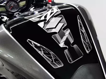 Puig Tank Pad Mod.Wings Yzf C/Silver-Black - Duell MP varaosat ja tarvikkeet - 93519 - 1